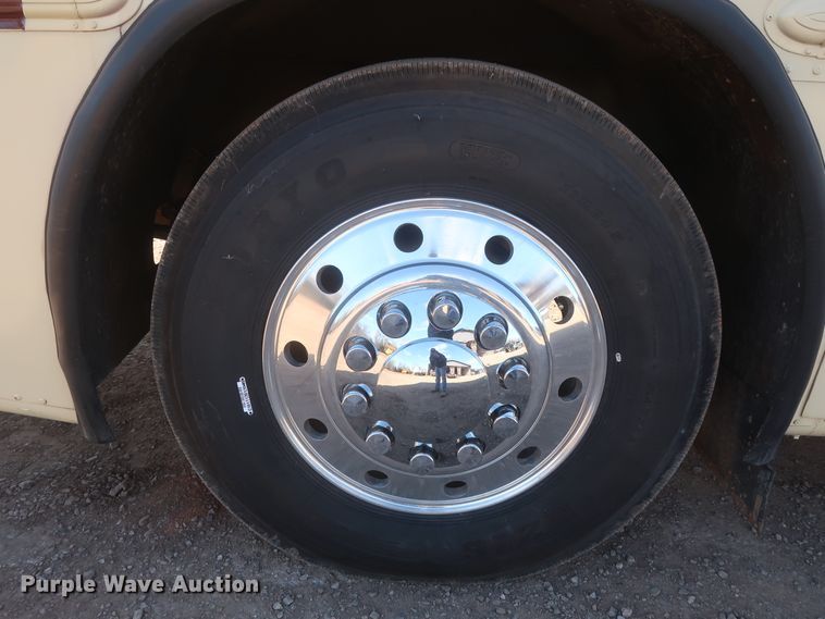 image for item HK9658 1978 Crown Supercoach A-426-11  bus