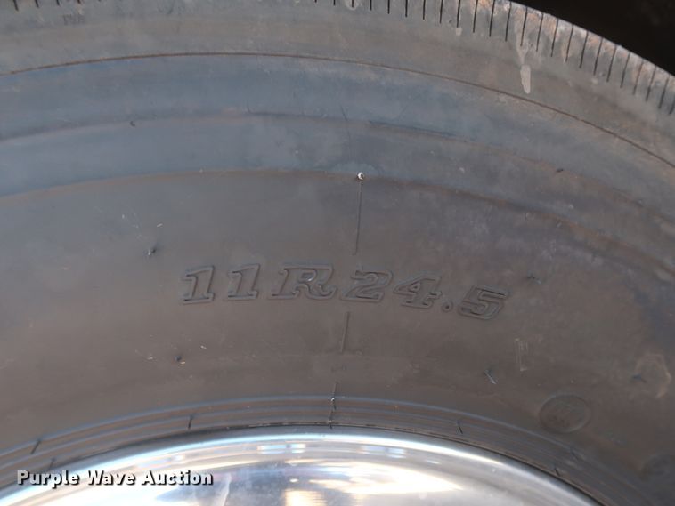 image for item HK9658 1978 Crown Supercoach A-426-11  bus