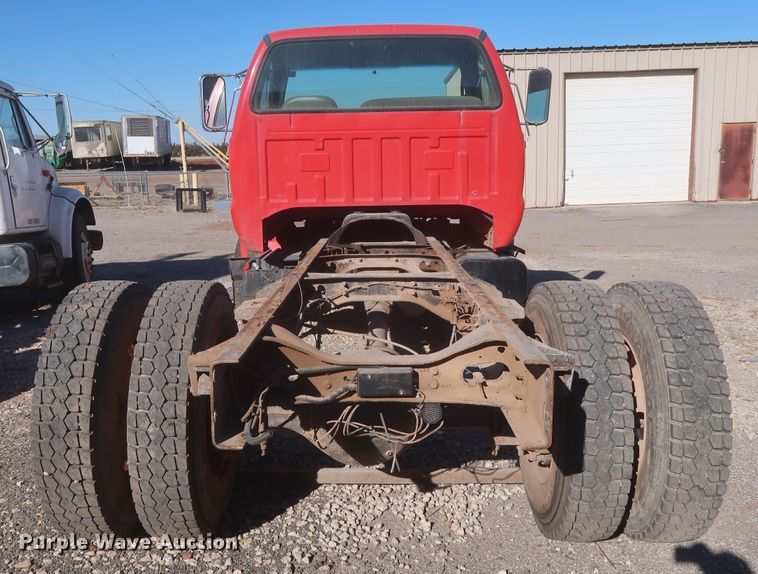 image for item HK9679 2004 Ford F650 Super Duty XL  truck cab and chassis