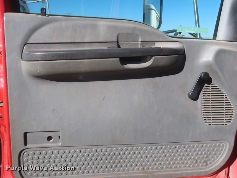 image for item HK9679 2004 Ford F650 Super Duty XL  truck cab and chassis