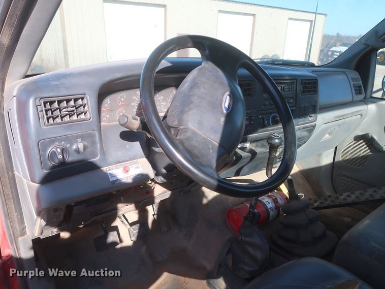 image for item HK9679 2004 Ford F650 Super Duty XL  truck cab and chassis