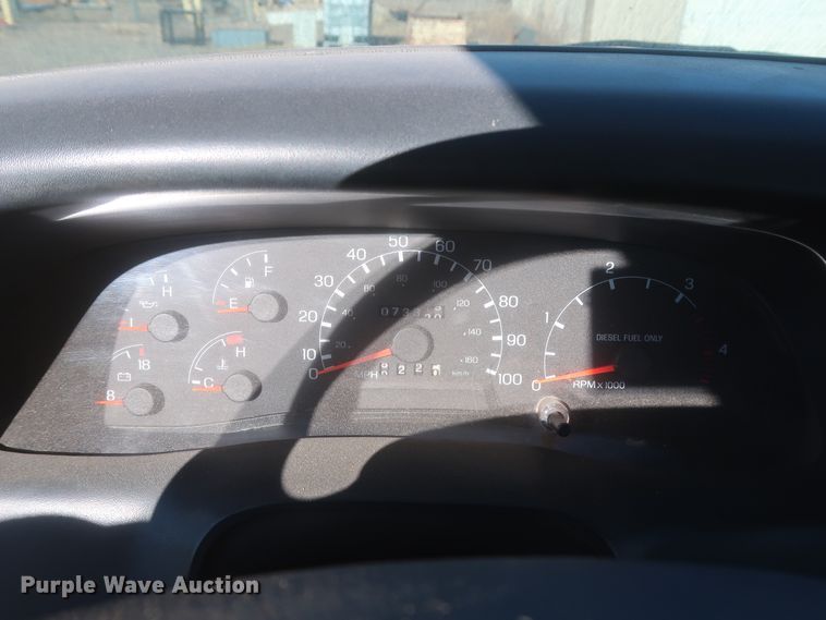 image for item HK9679 2004 Ford F650 Super Duty XL  truck cab and chassis