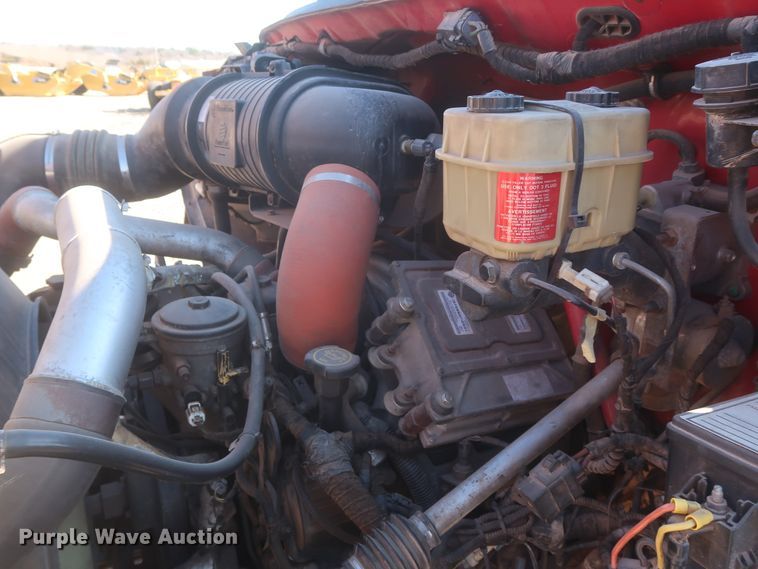 image for item HK9679 2004 Ford F650 Super Duty XL  truck cab and chassis