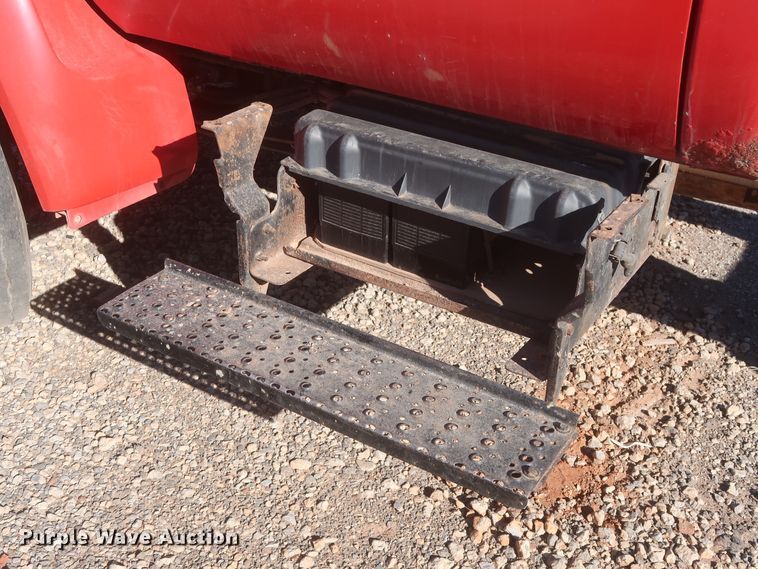 image for item HK9679 2004 Ford F650 Super Duty XL  truck cab and chassis