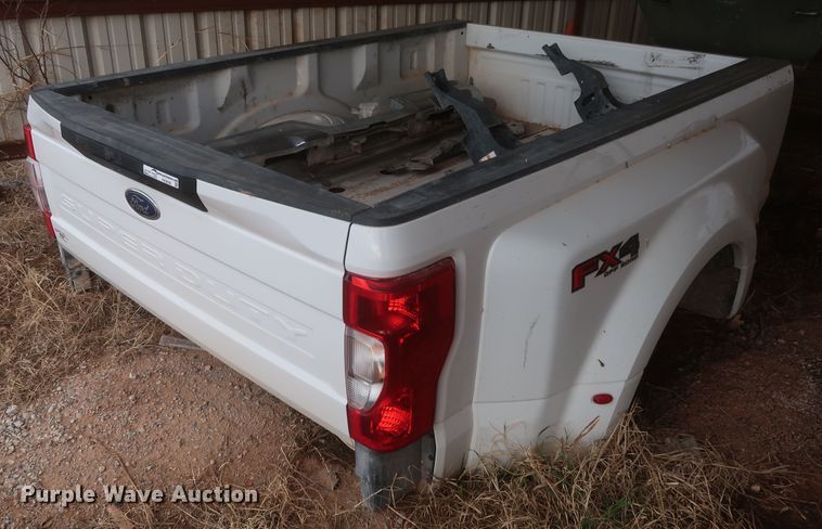 image for item HK9696 Ford F450 pickup truck bed