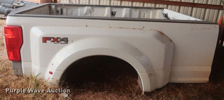 image for item HK9696 Ford F450 pickup truck bed