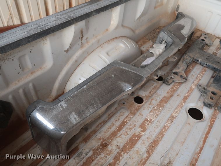 image for item HK9696 Ford F450 pickup truck bed