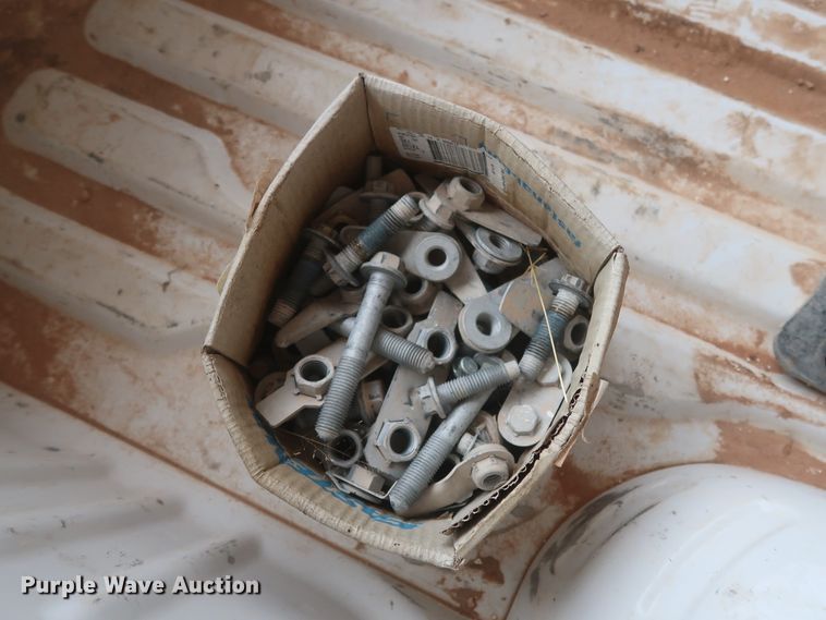 image for item HK9696 Ford F450 pickup truck bed