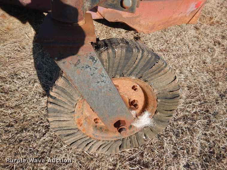 image for item HL9324 1999 Howse RC81 rotary mower