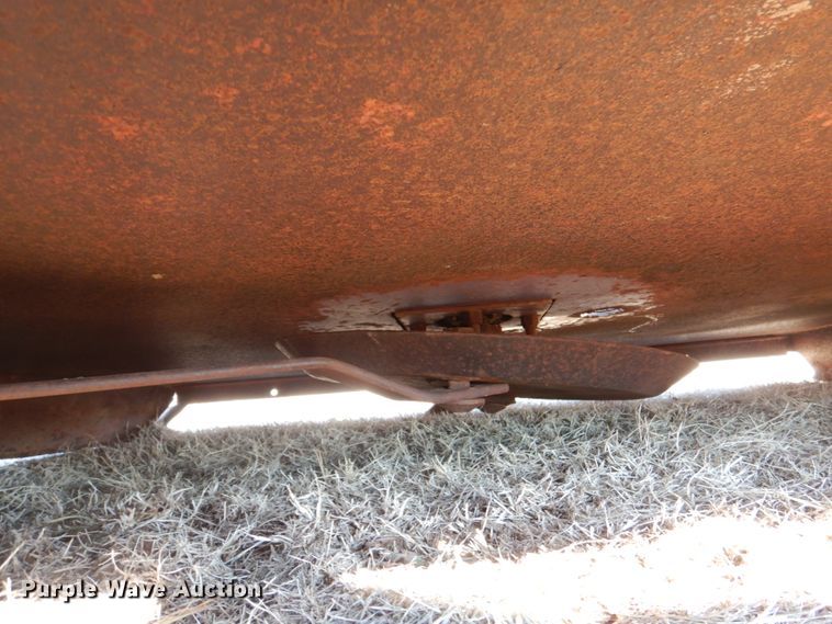 image for item HL9324 1999 Howse RC81 rotary mower