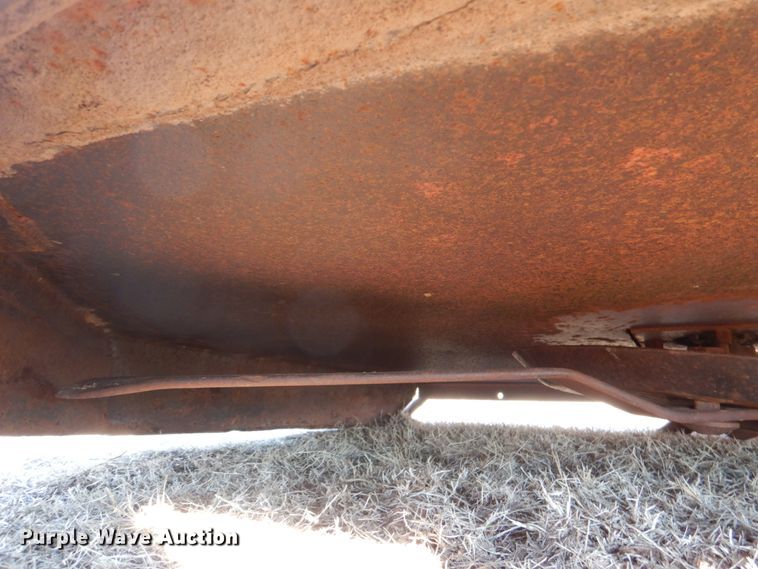 image for item HL9324 1999 Howse RC81 rotary mower