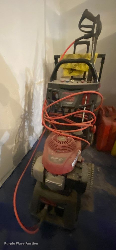 image for item HR9386 Troy-Bilt 020641  pressure washer