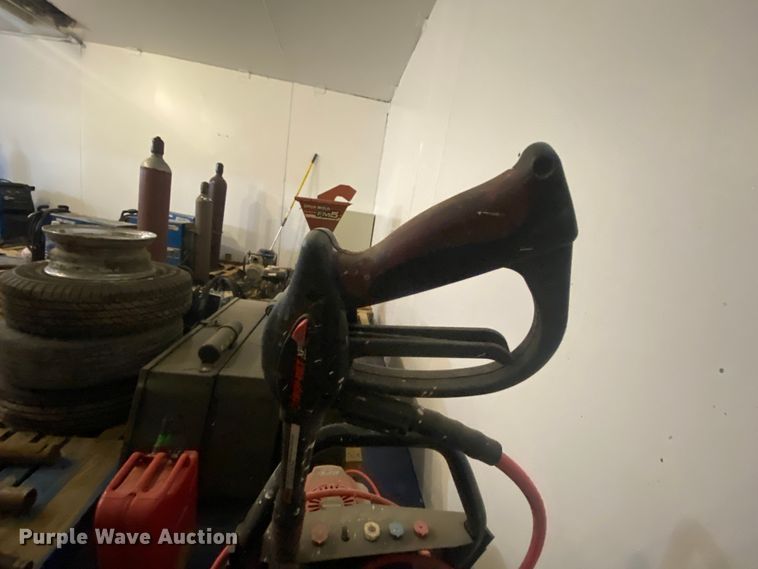 image for item HR9386 Troy-Bilt 020641  pressure washer