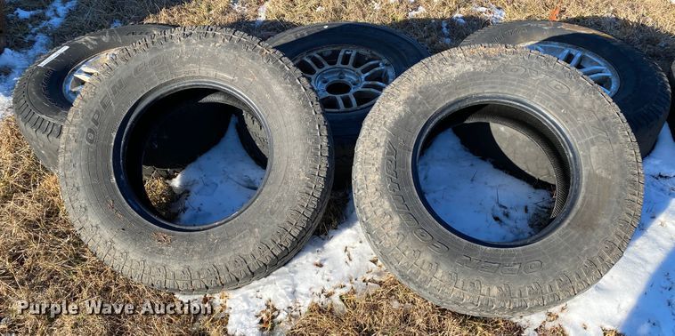 image for item HR9415 (6) tires