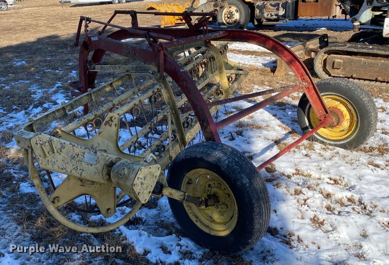 image for item HR9419 New Holland 55 hay rake