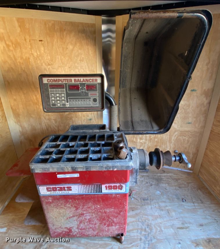 image for item HR9421 Coats 1000 wheel balancer