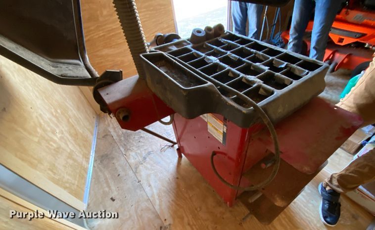 image for item HR9421 Coats 1000 wheel balancer