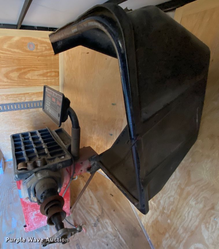 image for item HR9421 Coats 1000 wheel balancer