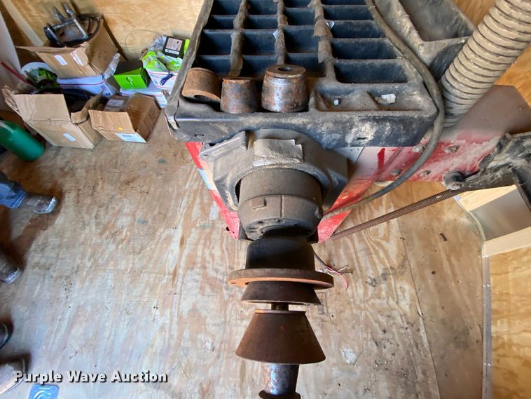 image for item HR9421 Coats 1000 wheel balancer