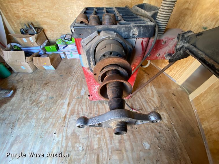 image for item HR9421 Coats 1000 wheel balancer