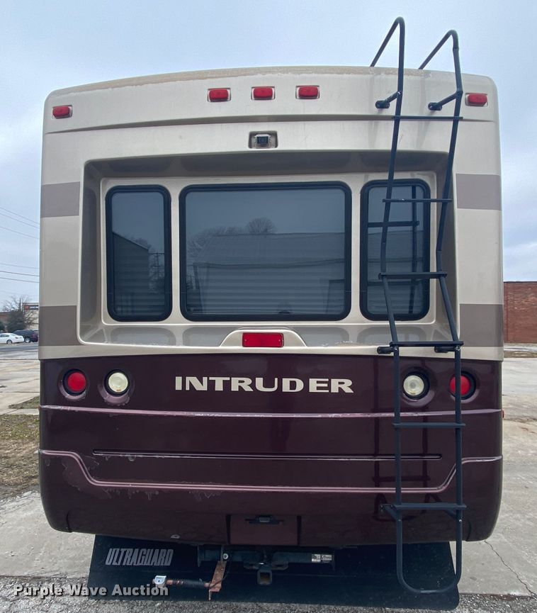 image for item HR9426 2004 International Workhorse Intruder  RV