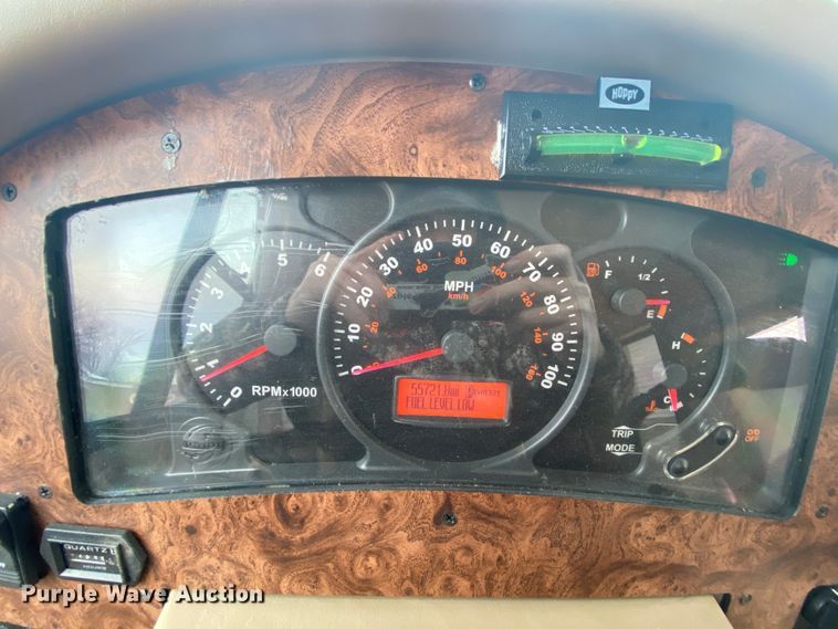 image for item HR9426 2004 International Workhorse Intruder  RV