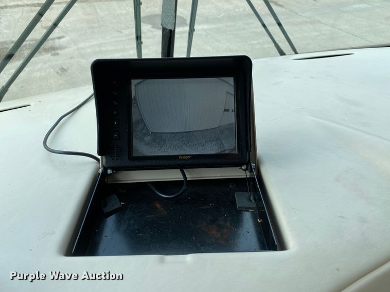 image for item HR9426 2004 International Workhorse Intruder  RV