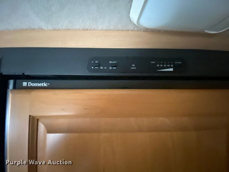 image for item HR9426 2004 International Workhorse Intruder  RV