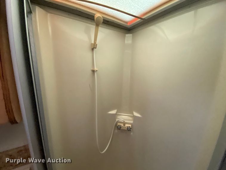 image for item HR9426 2004 International Workhorse Intruder  RV