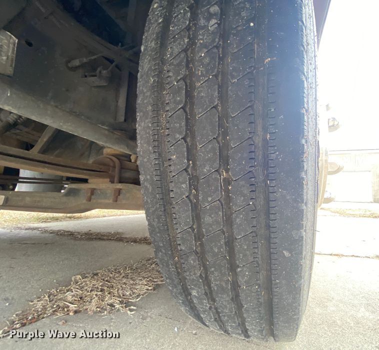 image for item HR9426 2004 International Workhorse Intruder  RV