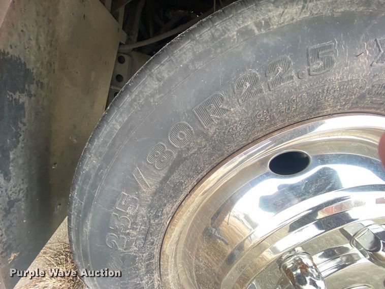 image for item HR9426 2004 International Workhorse Intruder  RV