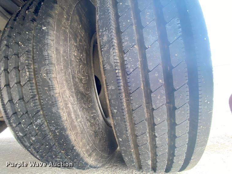 image for item HR9426 2004 International Workhorse Intruder  RV