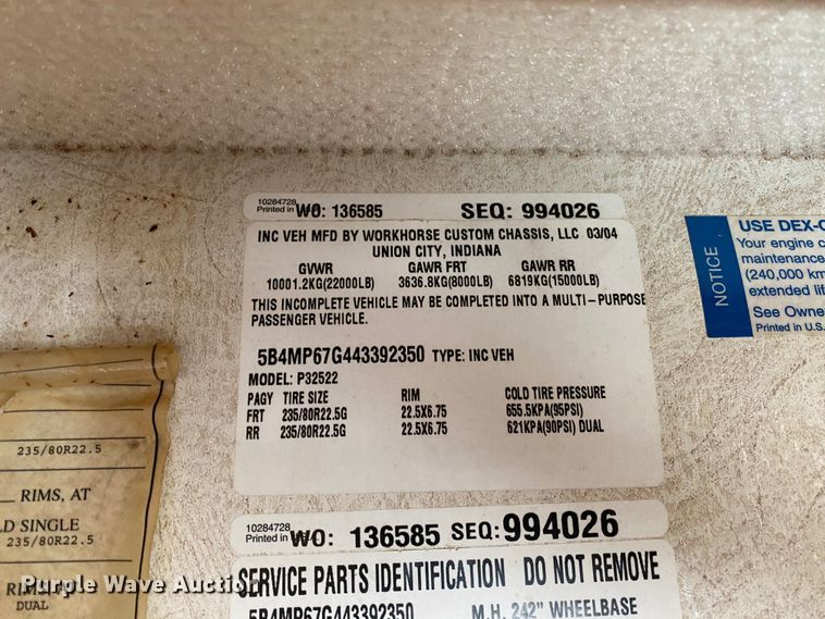 image for item HR9426 2004 International Workhorse Intruder  RV