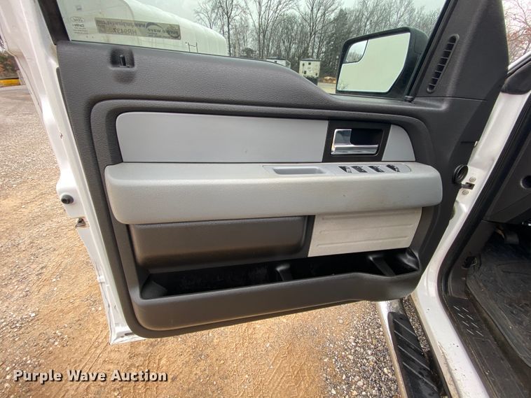 image for item HR9437 2014 Ford F150  SuperCrew pickup truck