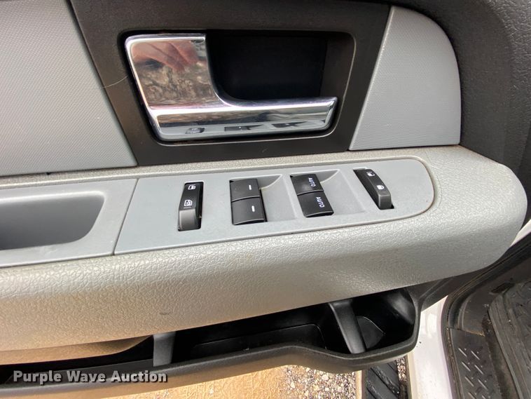 image for item HR9437 2014 Ford F150  SuperCrew pickup truck