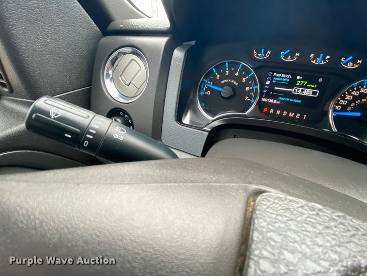 image for item HR9437 2014 Ford F150  SuperCrew pickup truck