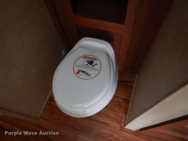 image for item HS9854 2015 Wildwood X-Lite  camper