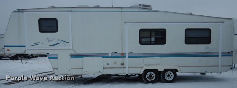 image for item HS9855 1998 Fleetwood Prowler  camper