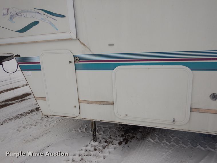 image for item HS9855 1998 Fleetwood Prowler  camper