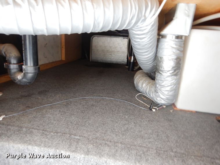 image for item HS9855 1998 Fleetwood Prowler  camper