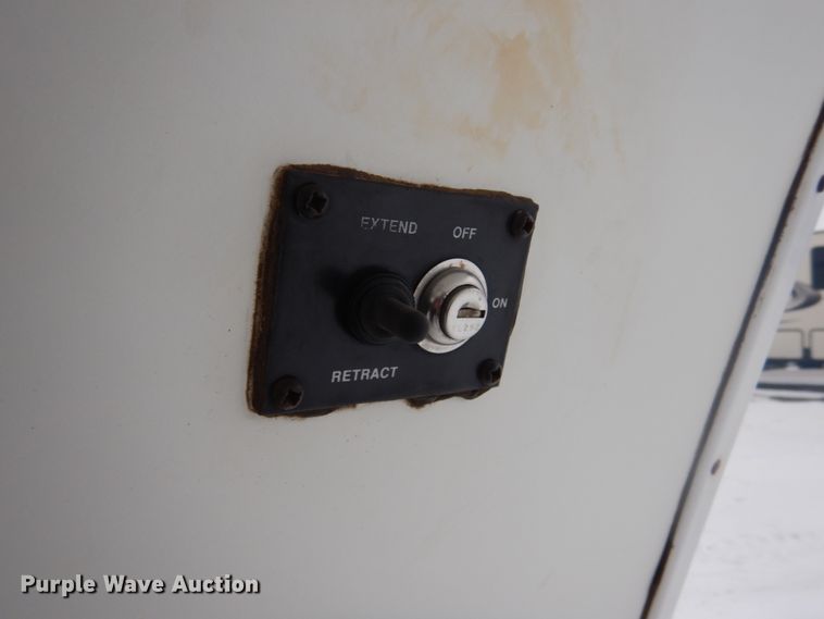 image for item HS9855 1998 Fleetwood Prowler  camper