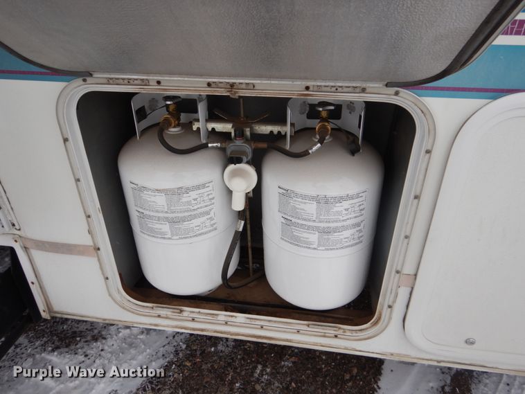 image for item HS9855 1998 Fleetwood Prowler  camper