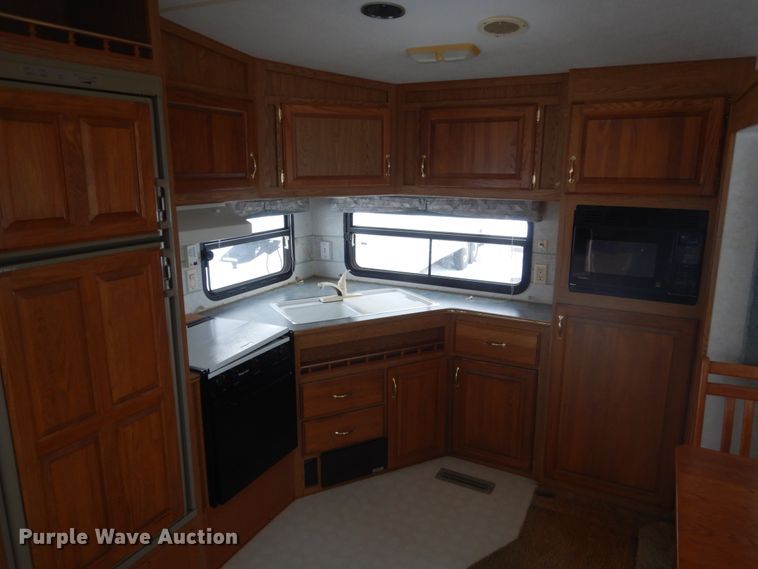 image for item HS9855 1998 Fleetwood Prowler  camper