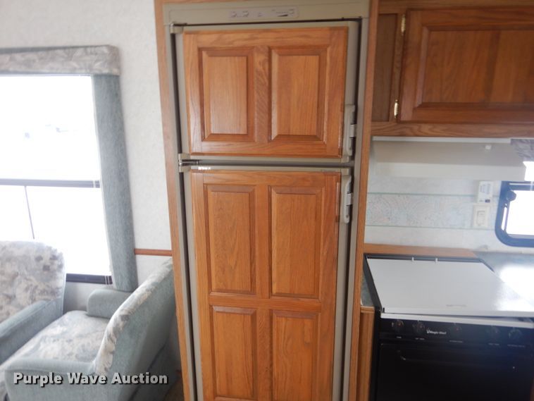 image for item HS9855 1998 Fleetwood Prowler  camper