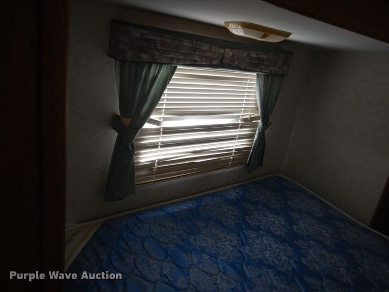 image for item HS9855 1998 Fleetwood Prowler  camper