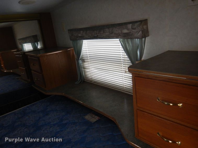 image for item HS9855 1998 Fleetwood Prowler  camper