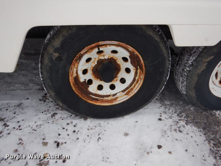 image for item HS9855 1998 Fleetwood Prowler  camper