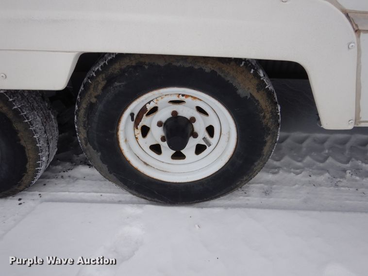 image for item HS9855 1998 Fleetwood Prowler  camper