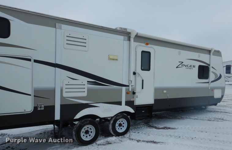 image for item HS9857 2014 CrossRoads Zinger  camper