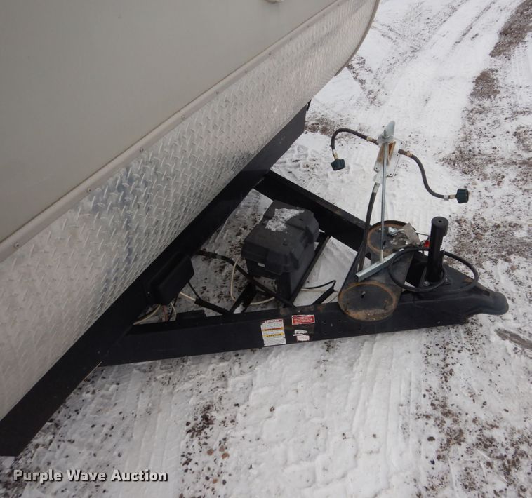 image for item HS9857 2014 CrossRoads Zinger  camper